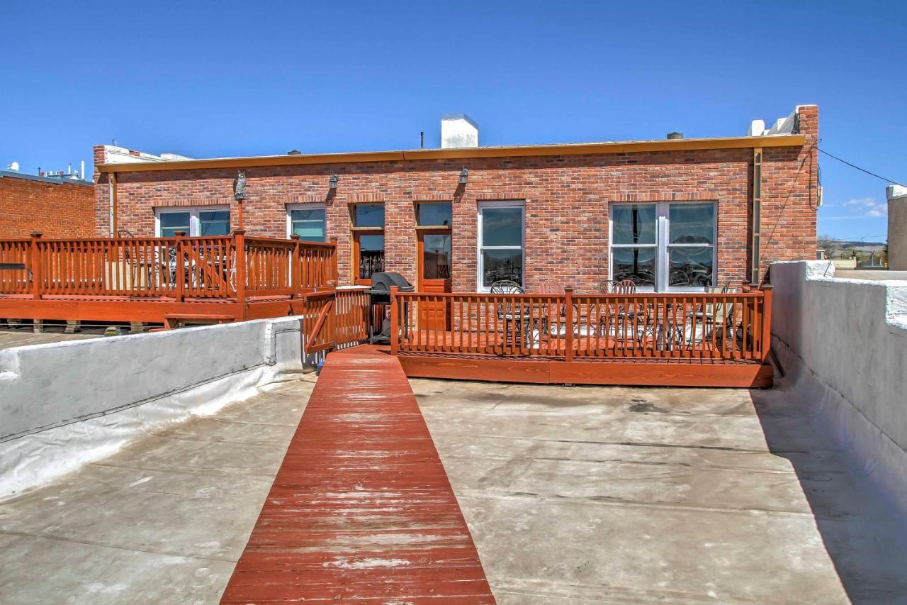 Vintage Downtown Laramie Apartment With Deck! Exterior photo